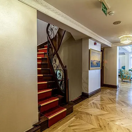 Exquisite In Historic Mansion In Beylerbeyi Apartment *