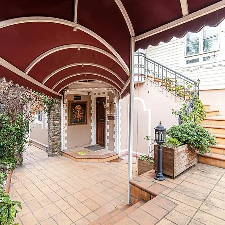 Exquisite In Historic Mansion In Beylerbeyi Apartment Istanbul