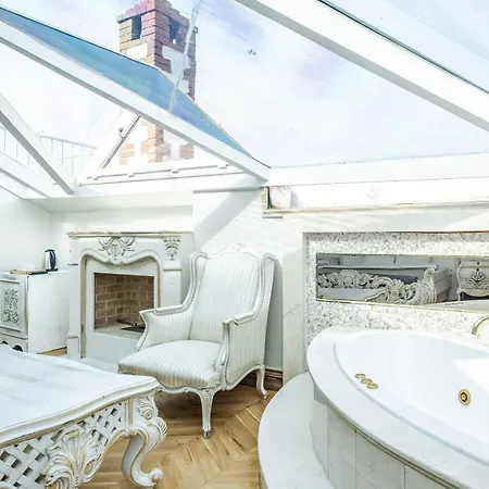 شقة Exquisite In Historic Mansion In Beylerbeyi اسطنبول