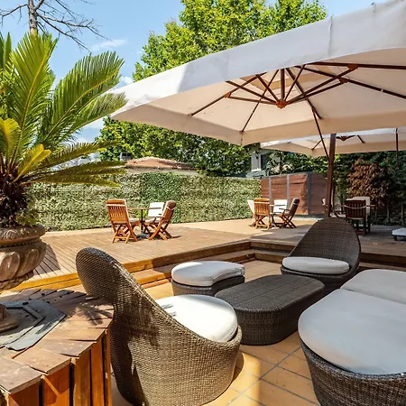 Exquisite In Historic Mansion In Beylerbeyi شقة اسطنبول