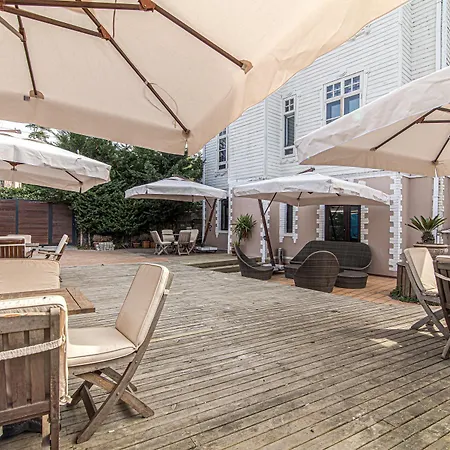 Exquisite In Historic Mansion In Beylerbeyi شقة *